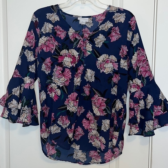 Liz Claiborne Tops - Liz Claiborne Blue Pink and Cream-tone Floral Bell Sleeve Top Women’s Small